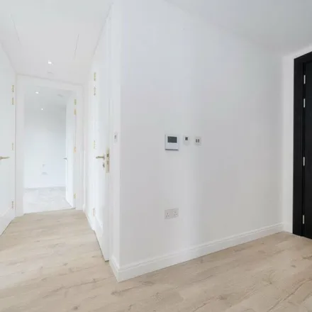 Rent this 2 bed apartment on Central House in Macclesfield Road, London