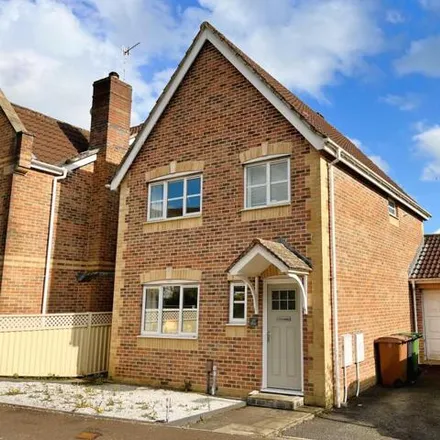Buy this 3 bed house on Periwinkle Drive in Plympton, PL7 2WR