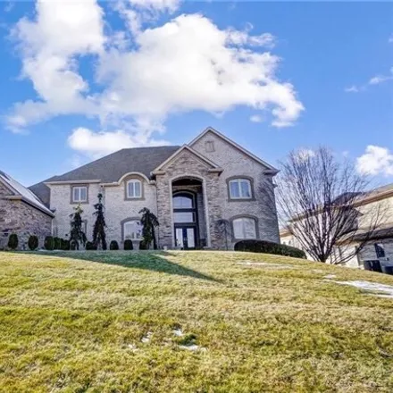 Buy this 5 bed house on 197 Signature Drive South in Beavercreek Township, OH 45385