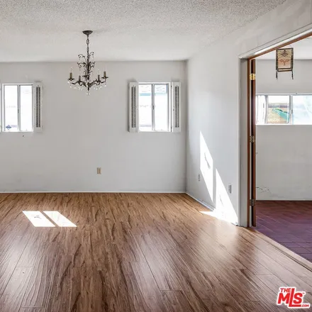 Image 9 - 14197 Erwin Street, Los Angeles, CA 91401, USA - House for sale