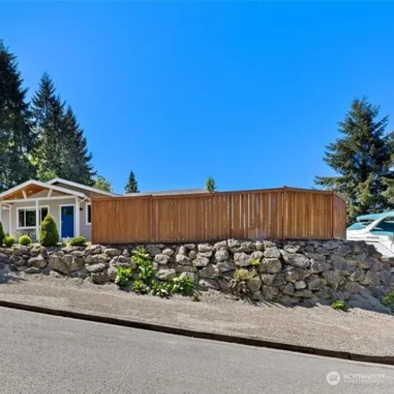Buy this 3 bed house on 12117 179th Avenue Southeast in East Renton Highlands, WA 98059
