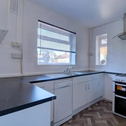 Image 6 - Youens Road, High Wycombe, HP12 4RW, United Kingdom - Duplex for rent