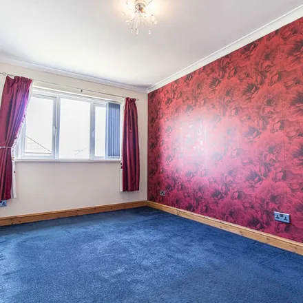 Image 2 - Heol Berry, Gwaelod-y-garth, CF15 9HB, United Kingdom - Apartment for rent