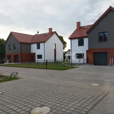 Buy this 5 bed house on Lotnicza 110 in 51-188 Szymanów, Poland