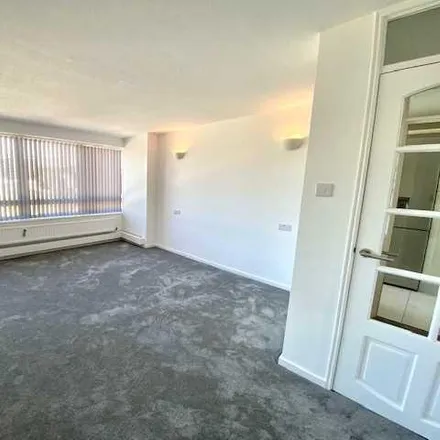 Image 3 - SCCC, Eaton Road, Hove, BN3 3PP, United Kingdom - Apartment for rent