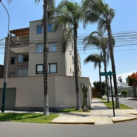 Rent this 1 bed apartment on Jirón Las Caobas in Santiago de Surco, Lima Metropolitan Area 10051