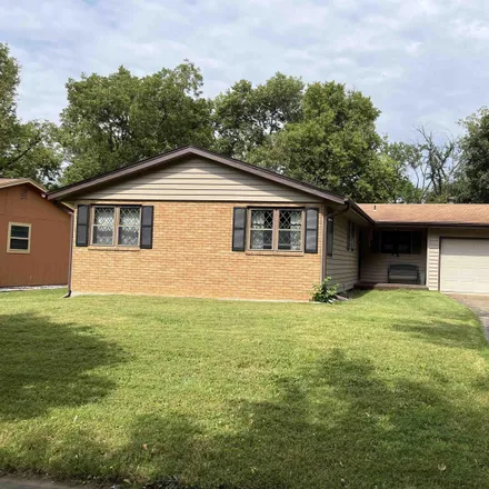 Buy this 3 bed house on 1012 Southeast 43rd Street in Topeka, KS 66609