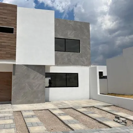 Buy this 3 bed house on Fray Antonio de Monroy e Hijar in Delegaciön Santa Rosa Jáuregui, 76100 Juriquilla