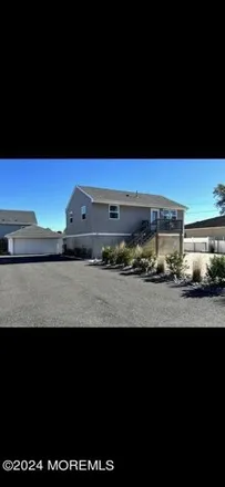 Image 2 - 87 Lagoon Drive East, Toms River, NJ 08753, USA - House for sale