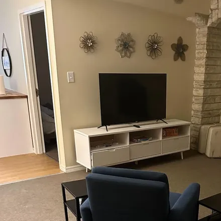 Rent this 1 bed apartment on Rutland