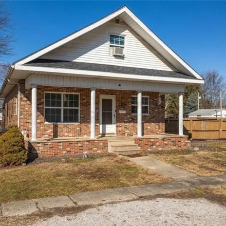 Buy this 3 bed house on unnamed road in Gillespie, IL 62033