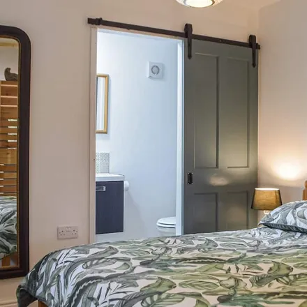 Rent this 1 bed townhouse on Llandysiliogogo in SA44 4XA, United Kingdom