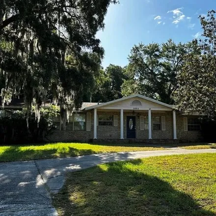 Buy this 2 bed house on 2883 East Crooked Lake Drive in Eustis, FL 32726