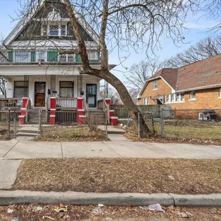 Buy this studio house on 3252 North 11th Street in Milwaukee, WI 53206