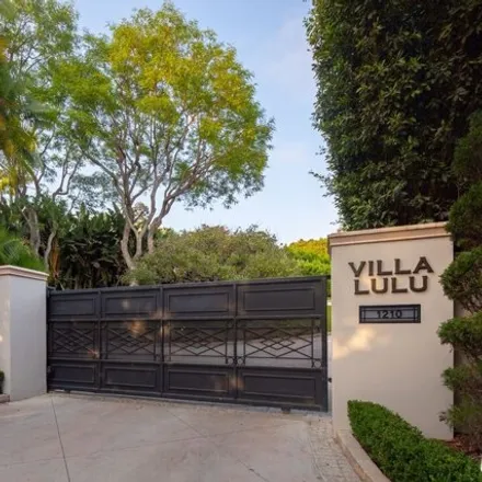 Image 1 - 1210 Benedict Canyon Drive, Beverly Hills, CA 90210, USA - House for sale