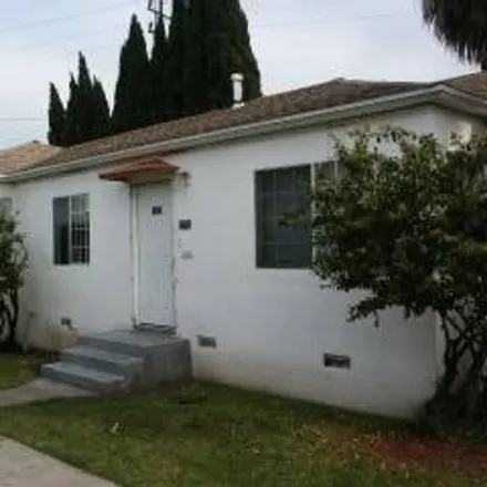 Buy this studio house on Leo's Taco Truck in 1515 La Brea Avenue, Los Angeles