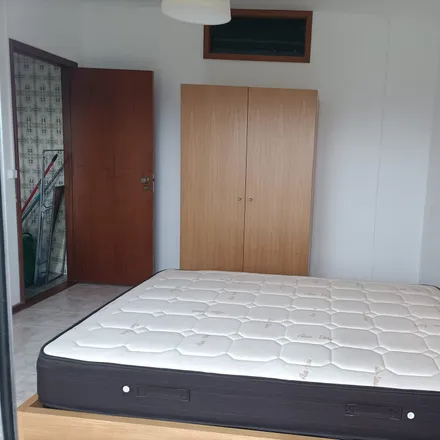 Rent this 1 bed room on Rua da Igreja in 4475-617 Castêlo da Maia, Portugal