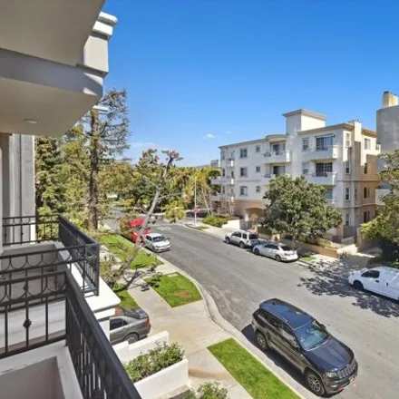 Image 9 - Wellesley Terrace, 1165 Wellesley Avenue, Los Angeles, CA 90049, USA - Condo for rent