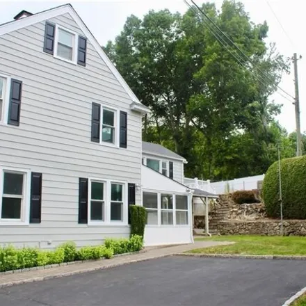 Rent this 4 bed house on 127 River St in New Canaan, Connecticut