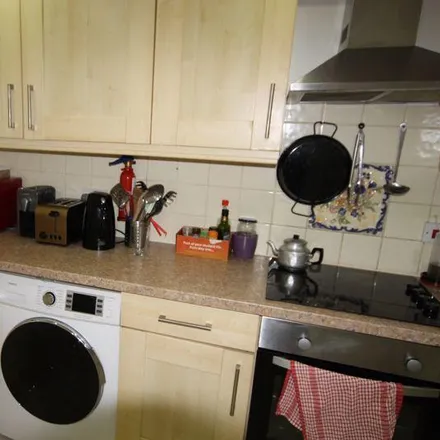 Image 9 - Morrisons Daily, 11-14 Moira Place, Cardiff, CF24 0ES, United Kingdom - Apartment for rent