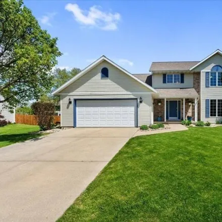 Buy this 4 bed house on 631 Worthington Way in Waunakee, WI 53597