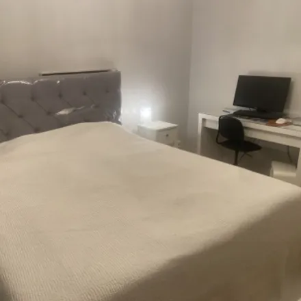Rent this 5 bed apartment on Hedebyslingan in 175 68 Järfälla kommun, Sweden