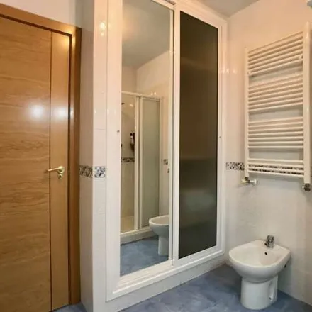 Rent this 2 bed apartment on Madrid in Leandro Fernández de Moratín, Calle de Fomento