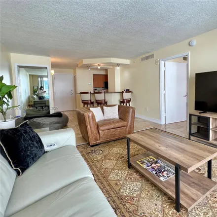 Image 4 - The Collins, 6917 Collins Avenue, Atlantic Heights, Miami Beach, FL 33141, USA - Condo for rent