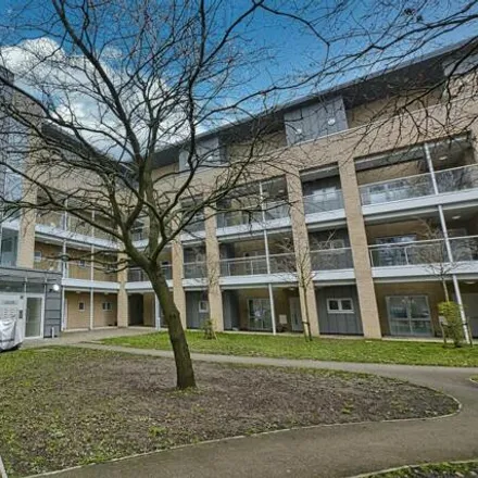 Buy this 1 bed apartment on New Heston Road in London, TW5 0LF