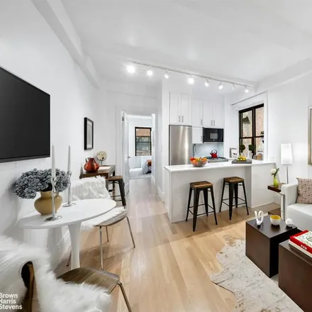 Buy this studio apartment on 116 WEST 72ND STREET 5E in New York