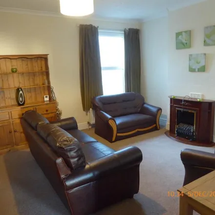 Rent this 2 bed apartment on Pentre Road in St. Clears, SA33 4AB