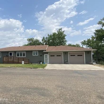 Image 1 - 205 5th Street Northwest, Watford City, ND 58854, USA - House for sale
