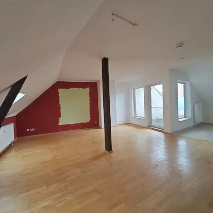 Rent this 3 bed apartment on Beesener Straße 6 in 06110 Halle (Saale), Germany