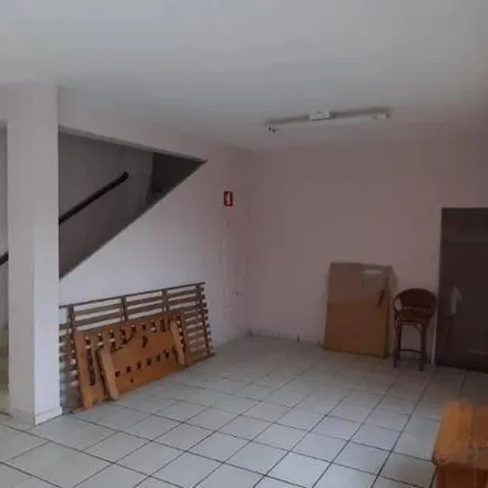 Rent this 4 bed house on Avenida Senador Joaquim Miguel in Avarey, Jacareí - SP