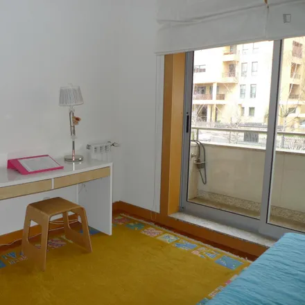Image 4 - Condominhas, Rua do Aleixo, 4150-219 Porto, Portugal - Room for rent
