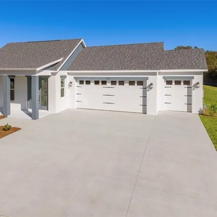 Rent this 3 bed house on 7117 Lake Denham Drive in Leesburg, FL 34762