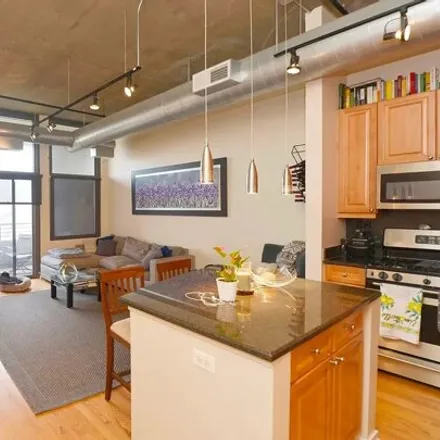 Image 5 - 600 West, 600 West Chicago Avenue, Chicago, IL 60654, USA - Condo for sale