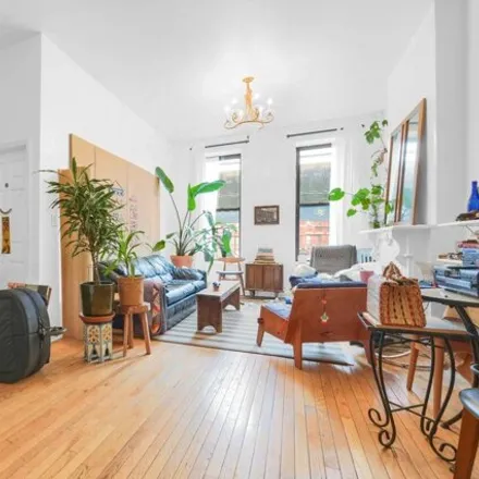 Image 6 - 1501 Broadway, New York, NY 11221, USA - House for sale