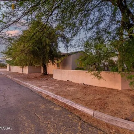 Image 6 - 2401 E 1st St, Tucson, Arizona, 85719 - House for sale