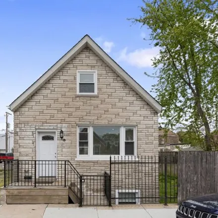 Buy this 4 bed house on 2325 South Seeley Avenue in Chicago, IL 60608