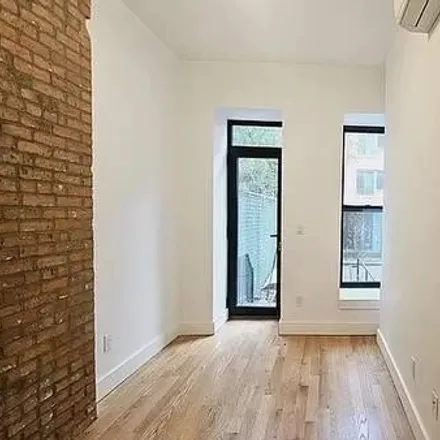 Image 7 - 631 East 6th Street, New York, NY 10009, USA - Apartment for rent