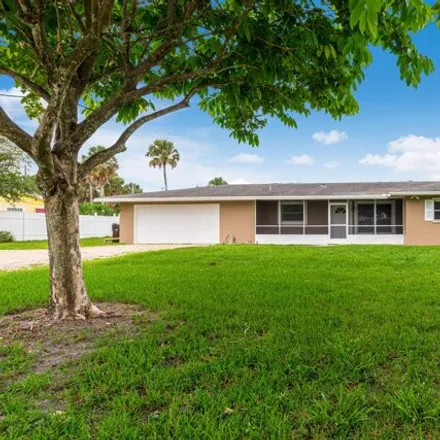 Rent this 3 bed house on 971 Southeast Osceola Street in Stuart, FL 34994