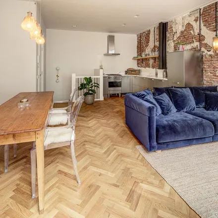 Rent this 1 bed apartment on Quellijnstraat 80-HB in 1072 XW Amsterdam, Netherlands