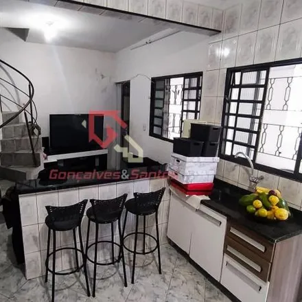 Rent this 2 bed house on Rua Andira in Jardim Paranavaí, Mauá - SP