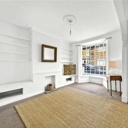Image 4 - 15 Prince's Road, London, SW14 8PE, United Kingdom - Townhouse for sale