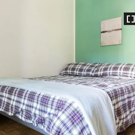 Rent this 3 bed room on Via Edoardo Mascheroni in 35132 Padua Province of Padua, Italy