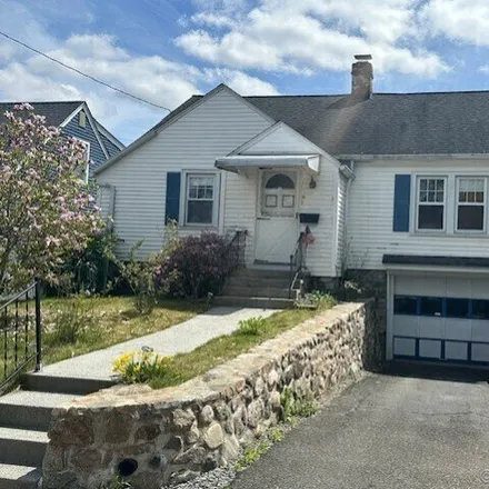 Buy this 2 bed house on 16 Hinsdale Avenue in Mill Plain, Waterbury