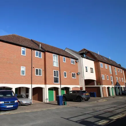 Rent this 2 bed apartment on Priors Court in Priors Alley, Tewkesbury