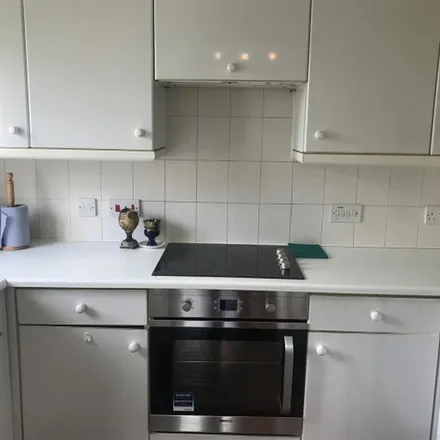 Rent this 1 bed apartment on Evans Cycles in Greyhound Hill, London
