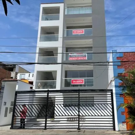 Buy this 3 bed apartment on Institución educativa inicial Rainbow in Calle Santo Tomás, Chorrillos
